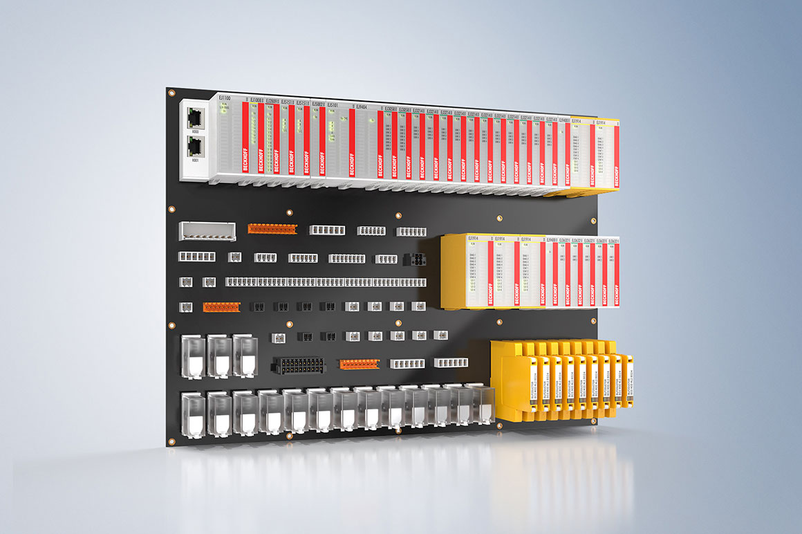 Auf dem Signal-Distribution-Board sind die steckbaren EtherCAT-Module und die Steckerebene für Sensoren und Aktoren flexibel platzierbar. Die Entwicklung eines Signal-Distribution-Boards erfolgt durch den Anwender oder als kundenspezifische Lösung durch Beckhoff. 