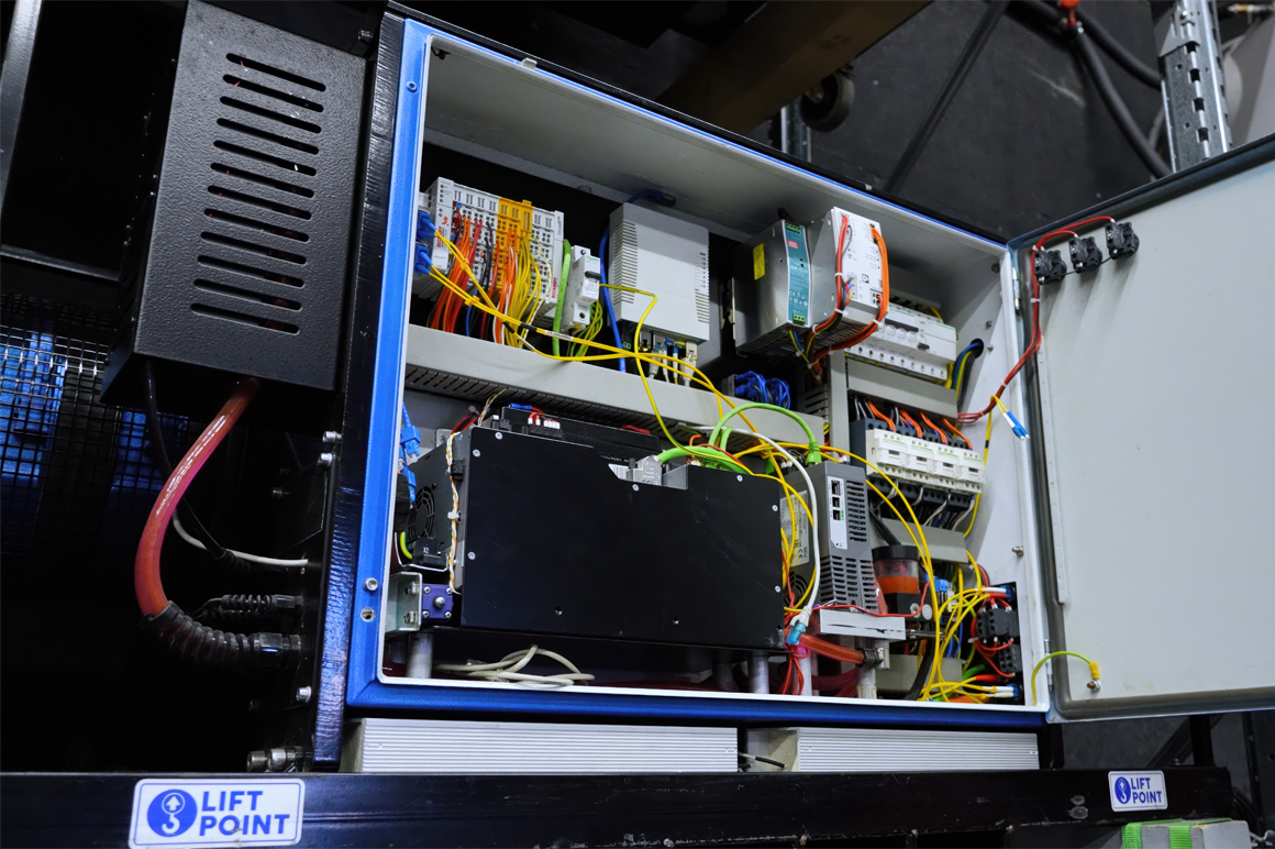 Beckhoff PLC-k, I/O-modulok, szervohajtások és safety megoldások a Rocket Lab alkalmazásában