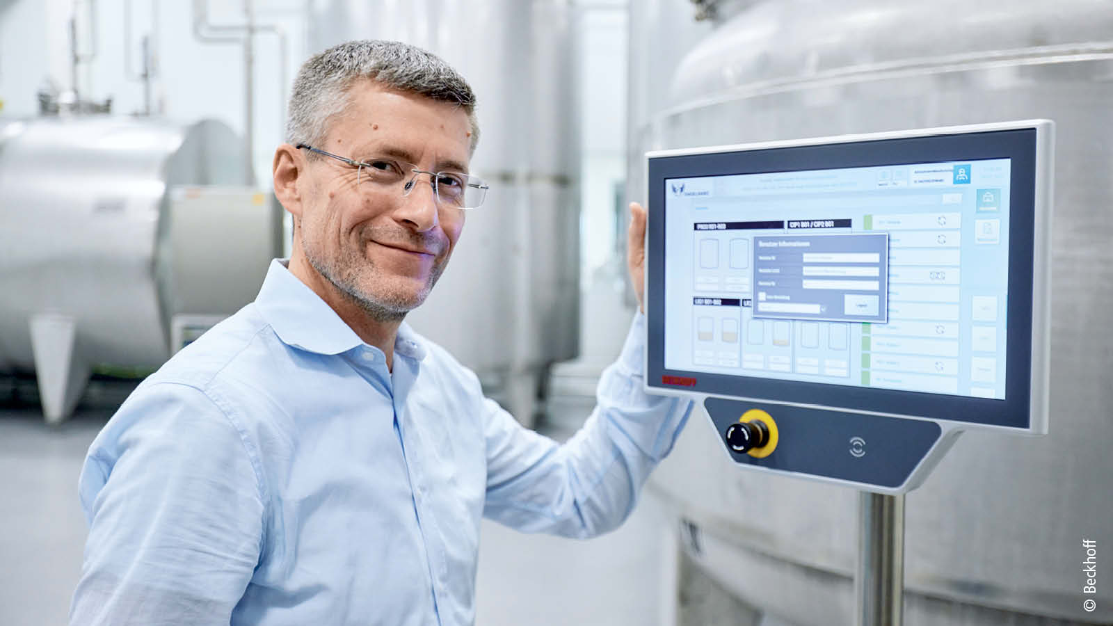 “Even during the initial process of planning the new production plant for our liquids, I loved the flexibility that PC-based control, TwinCAT 3 and Beckhoff Systems Engineering brought,” says Rüdiger John, Head of Engineering at Engelhard Arzneimittel. 