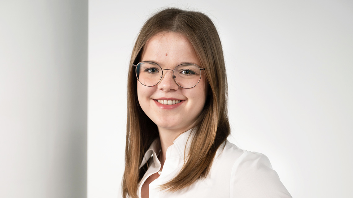 Franziska Dreisewerd has a bachelor’s degree in Industrial Engineering Management from Bielefeld University of Applied Sciences, gained in cooperation with Beckhoff Automation. She has been working in process technology at Beckhoff since 2017, a role in which she focuses on sales and marketing of industry-specific products. 