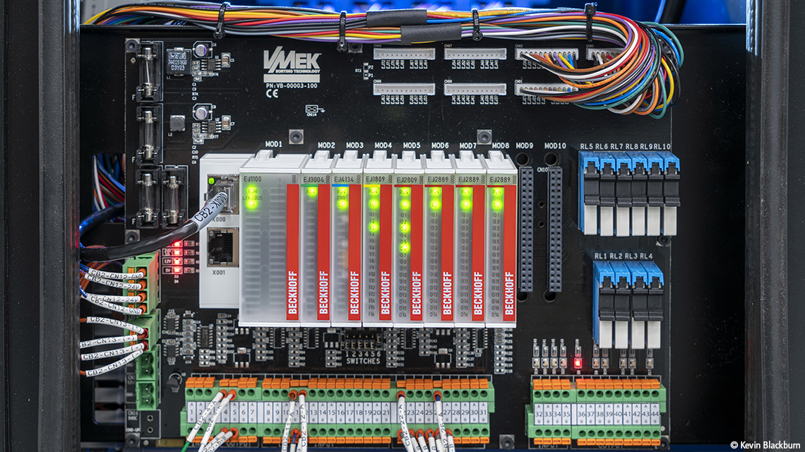 The compact EJ boards reduce footprint on VMek hardware solutions. 