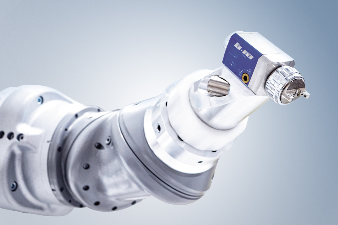Die Roboter der X6-Generation von b+m ermöglichen eine sehr hohe Lackierqualität und sind zudem besonders kompakt und wartungsfreundlich aufgebaut.