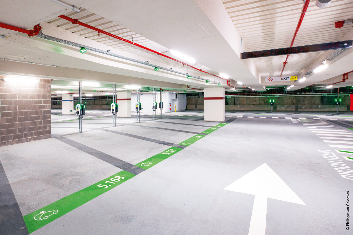 The intelligent lighting control saves around 66% energy.