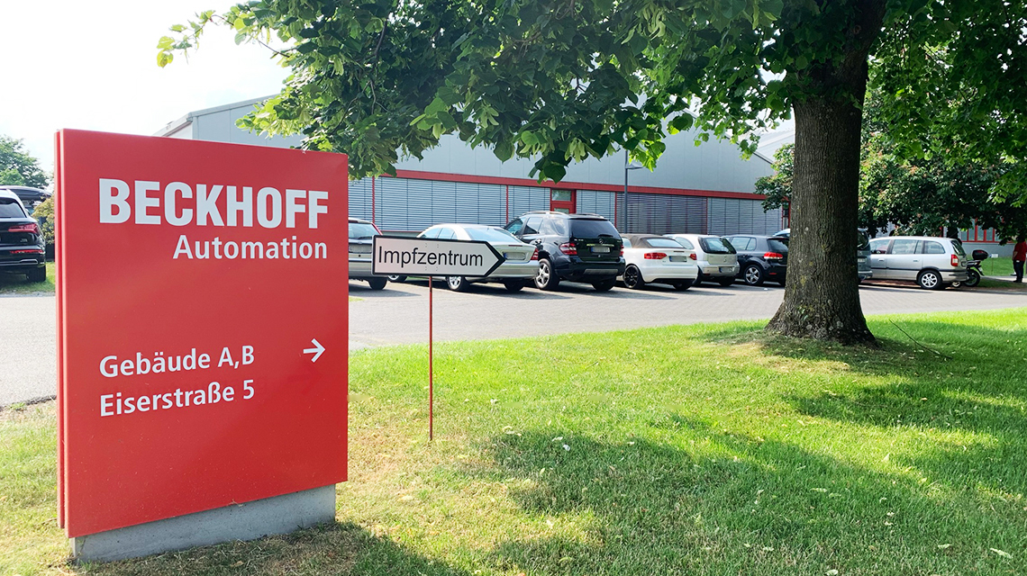 Das Beckhoff-Impfzentrum an der Eiserstraße in Verl bietet Kapazitäten, um täglich rund 600 Menschen zu impfen. 