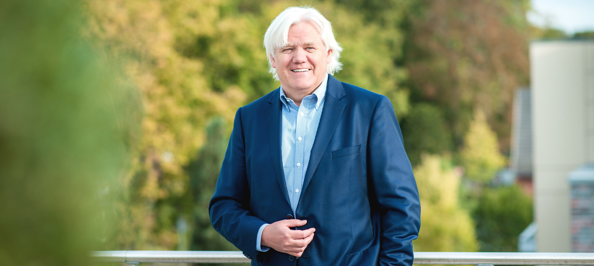 hans-beckhoff-portrait-stage-lowres