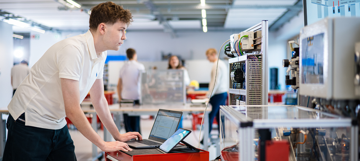 practice-integrated-studies-nico-puller-stage-lowres